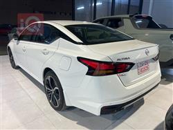 نيسان ألتيما